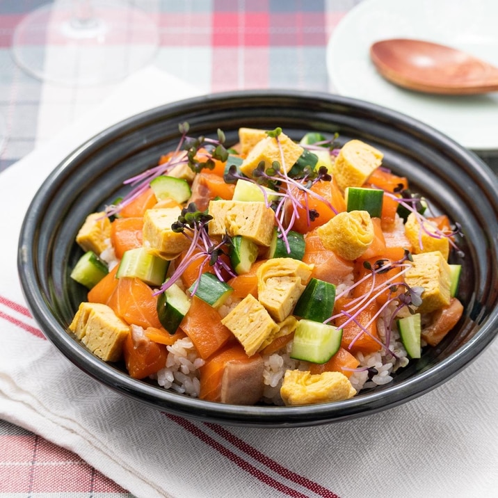 サーモンが美味しい!ちらし寿司